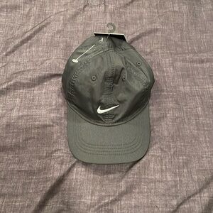 Nike size 2T/4T black baseball hat, new with tags